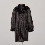 488441 Mink coat